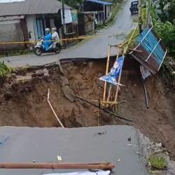 Jembatan Putus dan Pohon Tumbang Terjadi di Kota Manado Akibat Cuaca Ekstrim