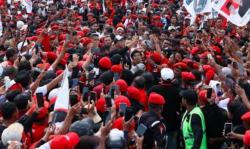 Ganjar Disambut Teriakan Presiden oleh Lautan Manusia, Kampanye Terbuka di Sidoarjo