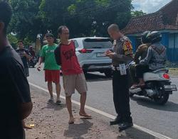 Tragedi Kecelakaan di Banyuwangi, Mobil Box vs Sepeda Motor, Pengendara Motor Alami Patah Tulang