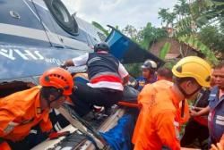 Bus PO Shantika Terjun Bebas dari Atas Jalan Tol Pemalang, 2 Orang Tewas