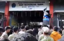 Ratusan Siswa SMK di Pati Demo Tolak Penggantian Kepala Sekolah