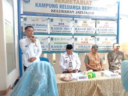 Pengurus Kampung KB Kelurahan Baktijaya Serap Ilmu di Kampung KB Kelurahan Jatijajar