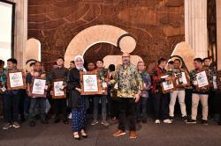 Pertamina Patra Niaga Regional JBB Raih 8 Penghargaan Indonesia Green Awards 2024