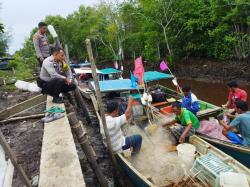 Polsek Bantan Sosialisasi Pemilu Hingga Pulau Terluar, Berbatasan dengan Malaysia