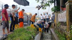 Pj Wali Kota Tasikmalaya Cheka Virgowansyah Tinjau Sejumlah Tempat yang Jadi Langganan Banjir