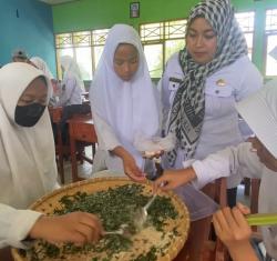 Inovasi Kreatif di SMAN 12 Luwu Utara, Guru dan Siswa Ciptakan Tempe Inovatif dari Daun Ubi