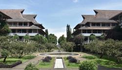 OJK Khawatirkan ITB yang Tawarkan Mahasiswa Pinjol