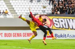 Potret Pertandingan Terakhir SFC Melawan Perserang Serang di Liga 2