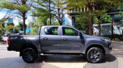 Kokoh dan Agresif, Toyota Hilux Double Cabin Terbaru