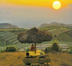 Bukit Mercury, Sajikan Pemandangan Paling Indah di Majalengka dengan Landscape Gunung Ceremai