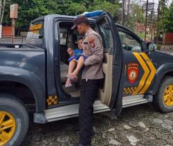 Cooling System, Polsek Bandar Sei Kijang Bantu  Warga Berobat