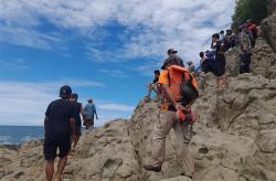 Pemancing di Pantai Wediombo Gunungkidul Hilang Diterjang Gelombang