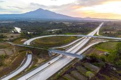 SIG Pasok 236 Ribu Ton Semen Untuk Pembangunan Jalan Tol Sigli – Banda Aceh