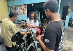 Motor Santri Pancasila Modifikasi Motor Di Bengkel Sapari Garage Mojokerto