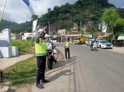 Libur isra Mi'raj dan Perayaan Imlek, Polisi Ditempatkan pada Rawan Kemacetan hingga Lokasi Wisata