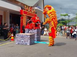 Meriahkan Tahun Baru Imlek, KAI Hadirkan Atraksi Barongsai di Stasiun Purwokerto