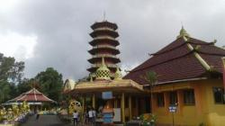 Pesona Vihara Buddhayana di Kota Tomohon, Paduan Keindahan Alam dan Budaya