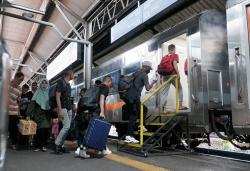 Mudik Lebaran 2024, PT KAI Catat 1,7 Juta Tiket Ludes Terjual  ​​​​​​​