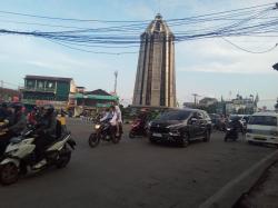 Di Tugu Pamulang Kemacetan Selalu Terjadi, Akses Pertemuan Menuju Serpong, Ciputat dan Pondok Cabe