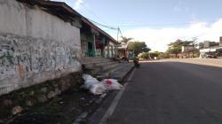 Aroma Busuk Sampah Warung Makan Diprotes Warga Leob Kota Kefa TTU