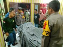 Cilamaya Kulon Geger, Mayat Pria dengan Luka Jeratan di Leher Ditemukan Terlentang