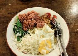 Rekomendasi 3 Warmindo di Bandung, Mie Instannya Bikin Ketagihan!
