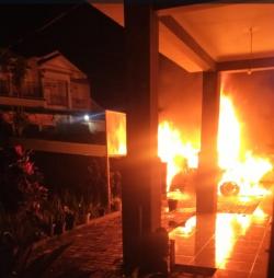 Dua Mobil Timses Caleg DPR RI Jabar III Cianjur-Kota Bogor dari PKB, Diduga Dibakar OTK