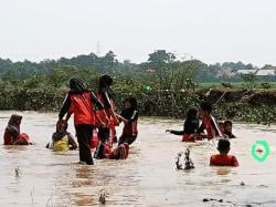 Tiga Siswi SD Negeri di Indramayu Tenggelam Saat Bermain di Sungai, 1 Hilang 2 Meninggal 