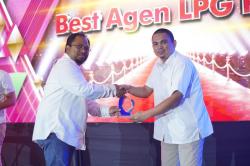 Awarding Mitra Retail Sales “Apresiasi Pertamina Bagi Mitra Bisnis Terbaik di Regional Sulawesi