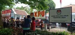 Antisipasi kecurangan Pemilu, Anggota Komisioner KPU Lebak Didesak Tandatangani Pakta Integritas