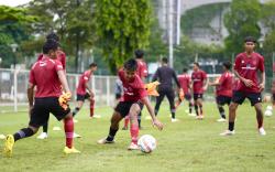 Dipercaya Tukangi Timnas U-16, Nova Arianto Perbaiki Tim Mulai dari Bawah