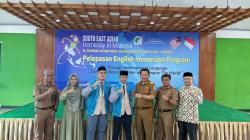 Al Mashduqi IIBS Garut Lepas 35 Santri Murid English Immerson Program ke Malaysia