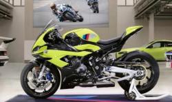 BMW M 1000 RR Seharga Rp1,8 Miliar Mejeng di IIMS 2024