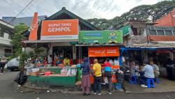 Legendaris! Kupat Tahu Gempol Jadi Kuliner Wajib Dicicipi di Bandung