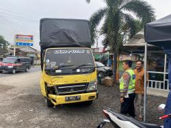 Tragis! 3 Kendaraan terlibat kecelakaan di Pringsewu, 1 Tewas 3 Luka-luka