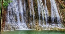 Keunikan Air Terjun Jurang Pulosari di Bantul, Airnya Terlihat Eksotis dengan Warna Biru Toska