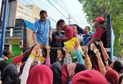 Operasi Pasar di CFD Digelar Disperindag Grobogan, Langsung Diserbu Masyarakat