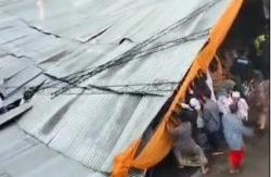 Detik-Detik Tenda Pengajian di Brebes Ambruk Diterjang Angin Kencang, Puluhan Santri Luka-luka