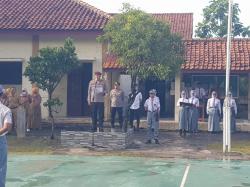 Marak Tawuran dan Bullying, Polres Metro Bekasi Gelar Police Go To School di SMKN Cikarang Bekasi