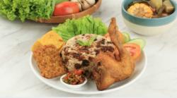 4 Tempat Nasi Tutug Oncom Terlezat di Bandung yang Wajib Kamu Coba, Nomor 3 Bikin Nagih!