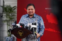 Ini Informasi dari Airlangga Terkait Pemberlakukan WFH 1 Hari untuk ASN dan Swasta