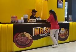 Fokus Kembangkan Kuliner, Palur Plasa Buka Tenant MR Steak dan Mie Demenan