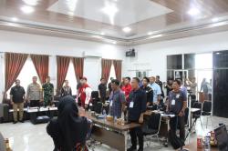 Bersama Polres, Kodim 0427 Way Kanan Amankan Sidang Pleno KPU 