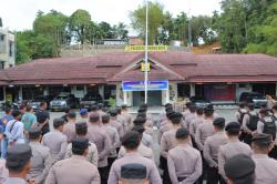 Ratusan Personil Kepolisian Dikerahkan Amankan Pleno Lanjutan Tingkat Kota Sorong