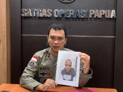 Pelaku Perampasan Senpi Anggota Polres Puncak Ditangkap Satgas Damai Cartenz