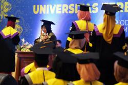 Wisuda Universitas Terbuka Surabaya