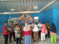 Pemerintah Kampung Gunung Sari Bagikan BLT Dana Desa Tahap 1