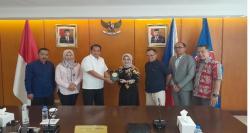 Kuatkan Nilai-Nilai Kebangsaan, Unesa Gelar LDK di Filipina