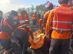 KM Mugi Jaya Terdampar di Pantai Glagah Yogyakarta, Dua ABK Ditemukan Selamat Dua Meninggal