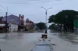 Jalur Pantura Demak-Kudus Kembali Terendam Banjir, Arus Lalu Lintas Lumpuh Total